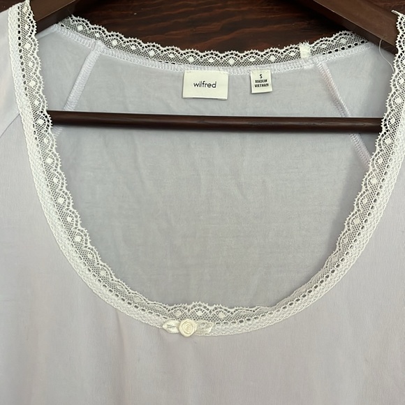 Aritzia t shirt - Picture 3 of 3